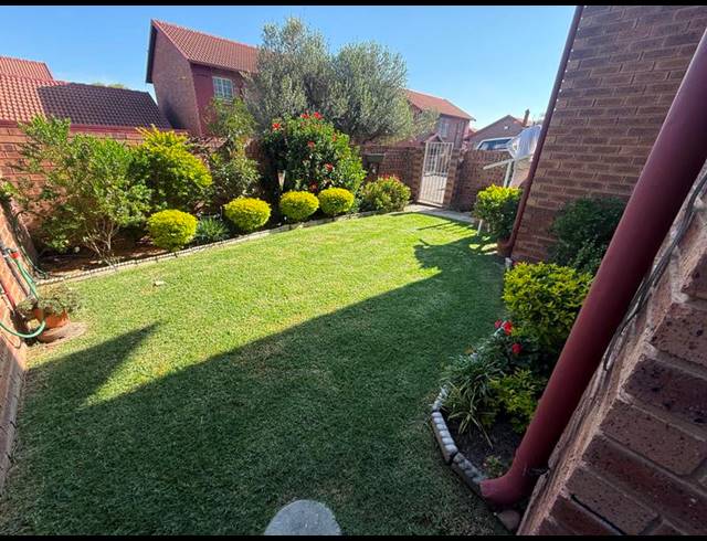 2 BEDROOM APARTMENT FOR SALE IN THE REEDS